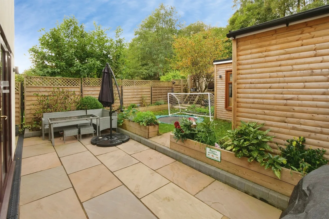 Brecon Heights Ebbw Vale, NP23, photo 29