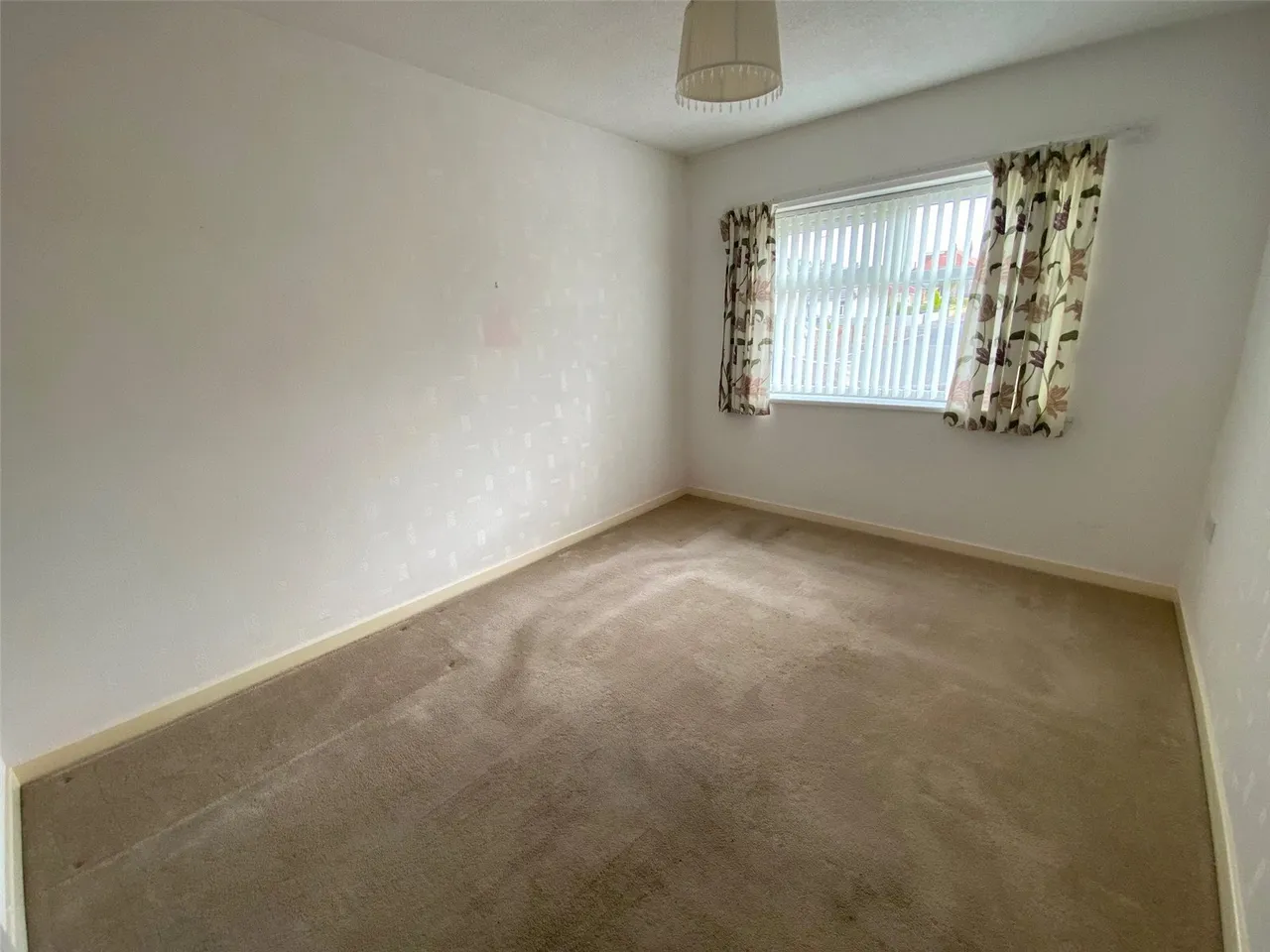 Clevelands Avenue, Morecambe, LA3, photo 12