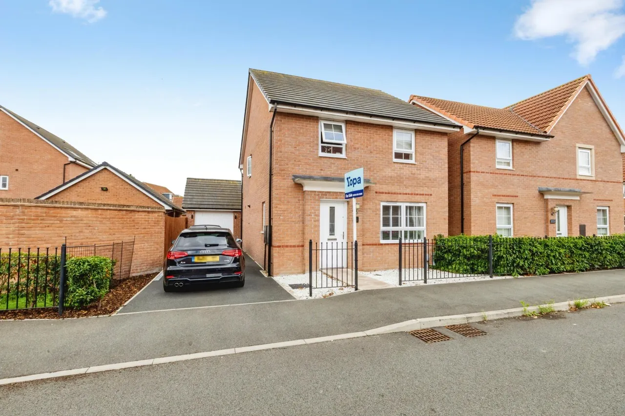 4 bed house for sale, Caesar Road, North Hykeham, LN6