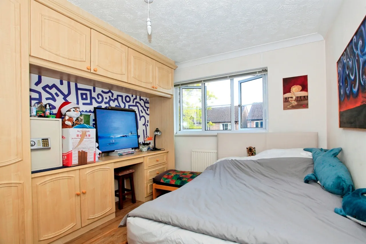 Tarrant Peterborough, PE4, photo 12
