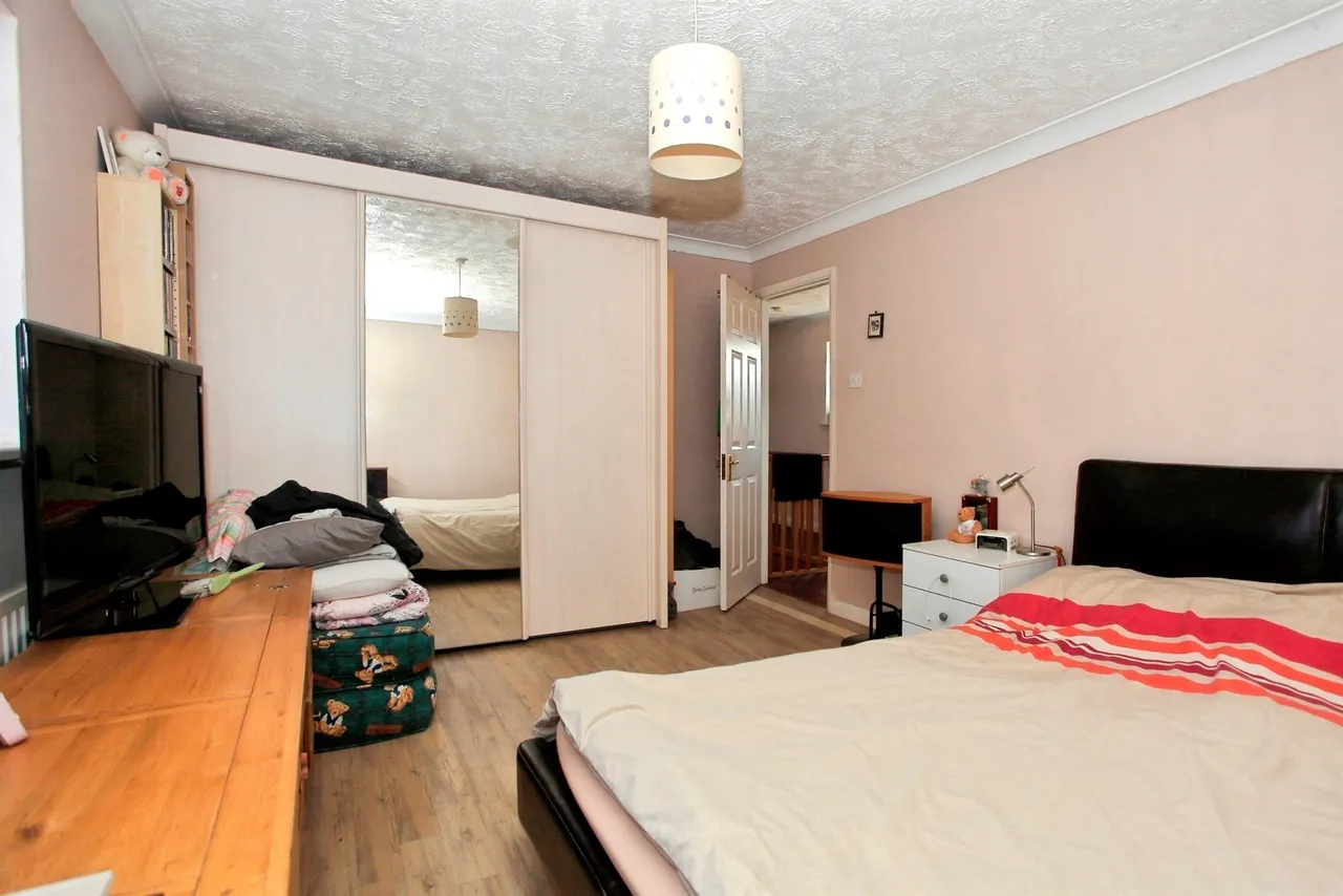 Tarrant Peterborough, PE4, photo 11