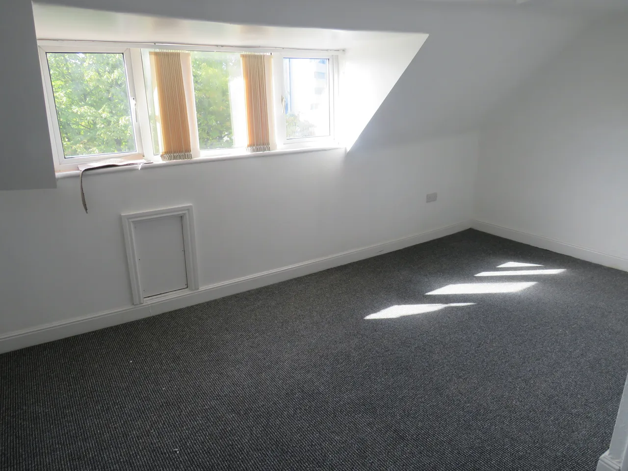 Wolverhampton Road, photo 6