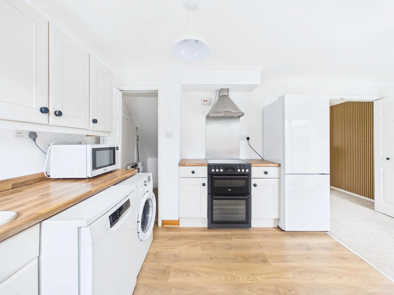 Meadowcroft, Sutton, WA9, photo 12