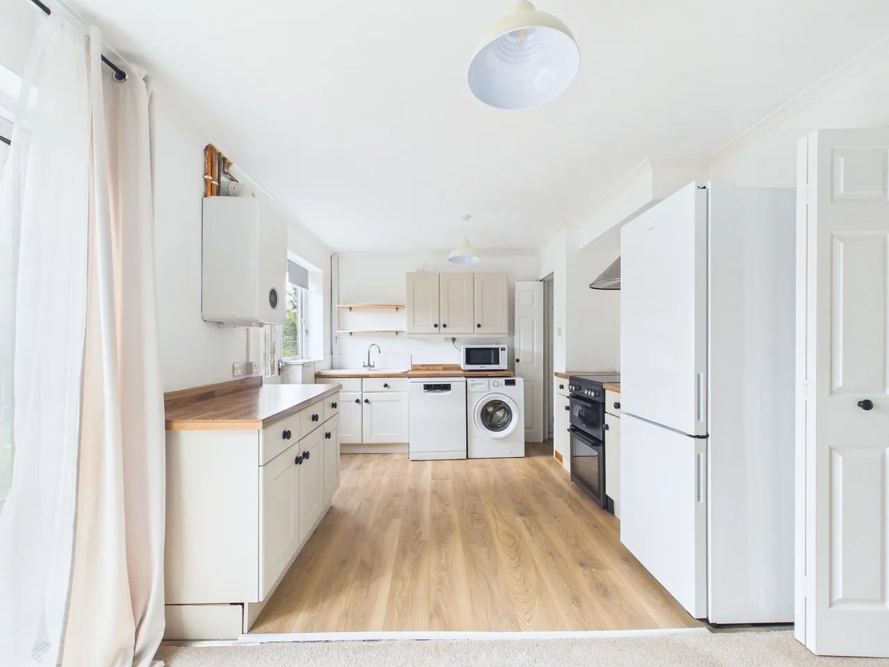 Meadowcroft, Sutton, WA9, photo 11