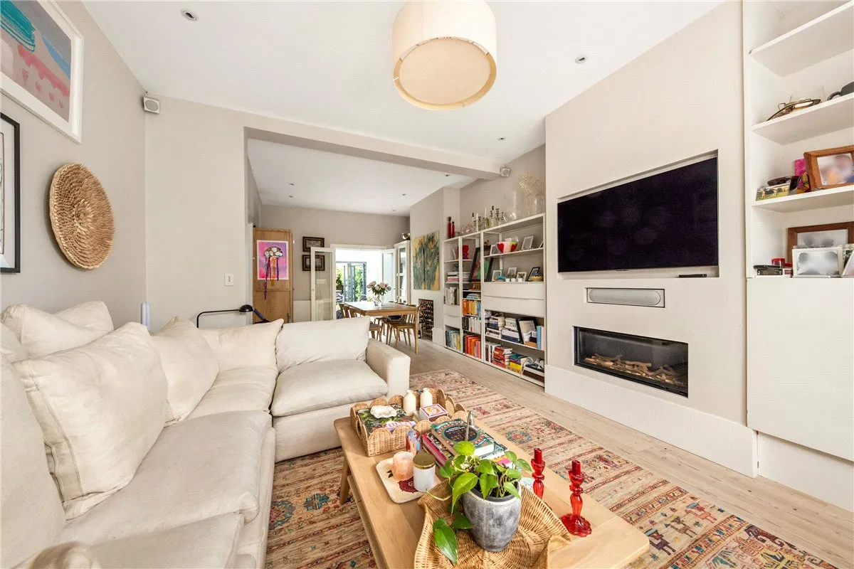 Nottingham Road, London, SW17, photo 8