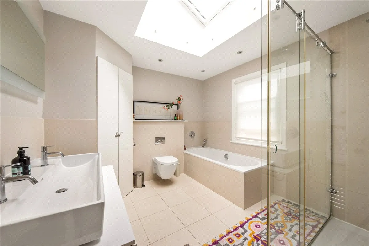 Nottingham Road, London, SW17, photo 7