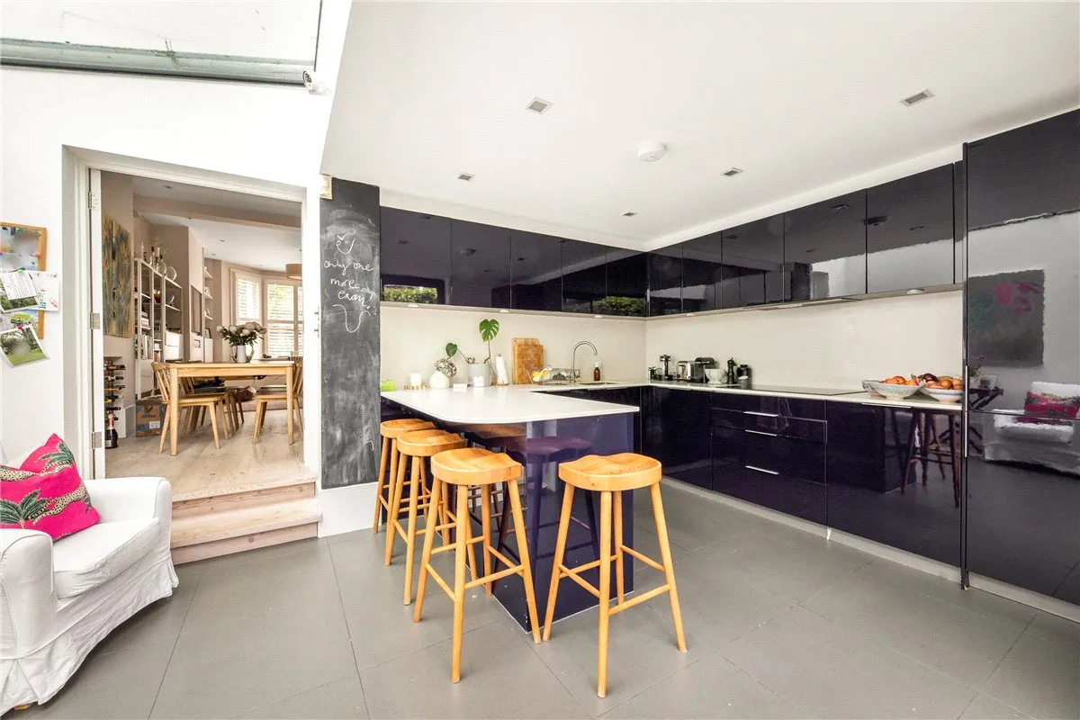 Nottingham Road, London, SW17, photo 4