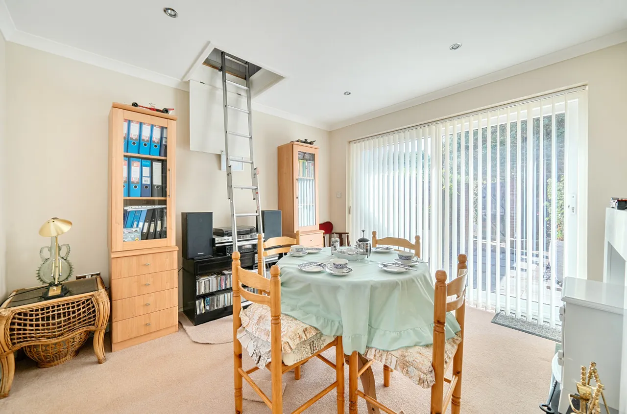 Kilmartin Gardens, Frimley, Camberley, Surrey, GU16 8XL, photo 12