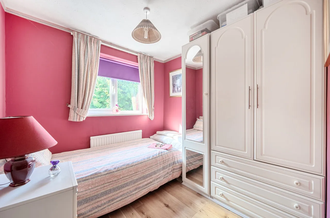 Kilmartin Gardens, Frimley, Camberley, Surrey, GU16 8XL, photo 17
