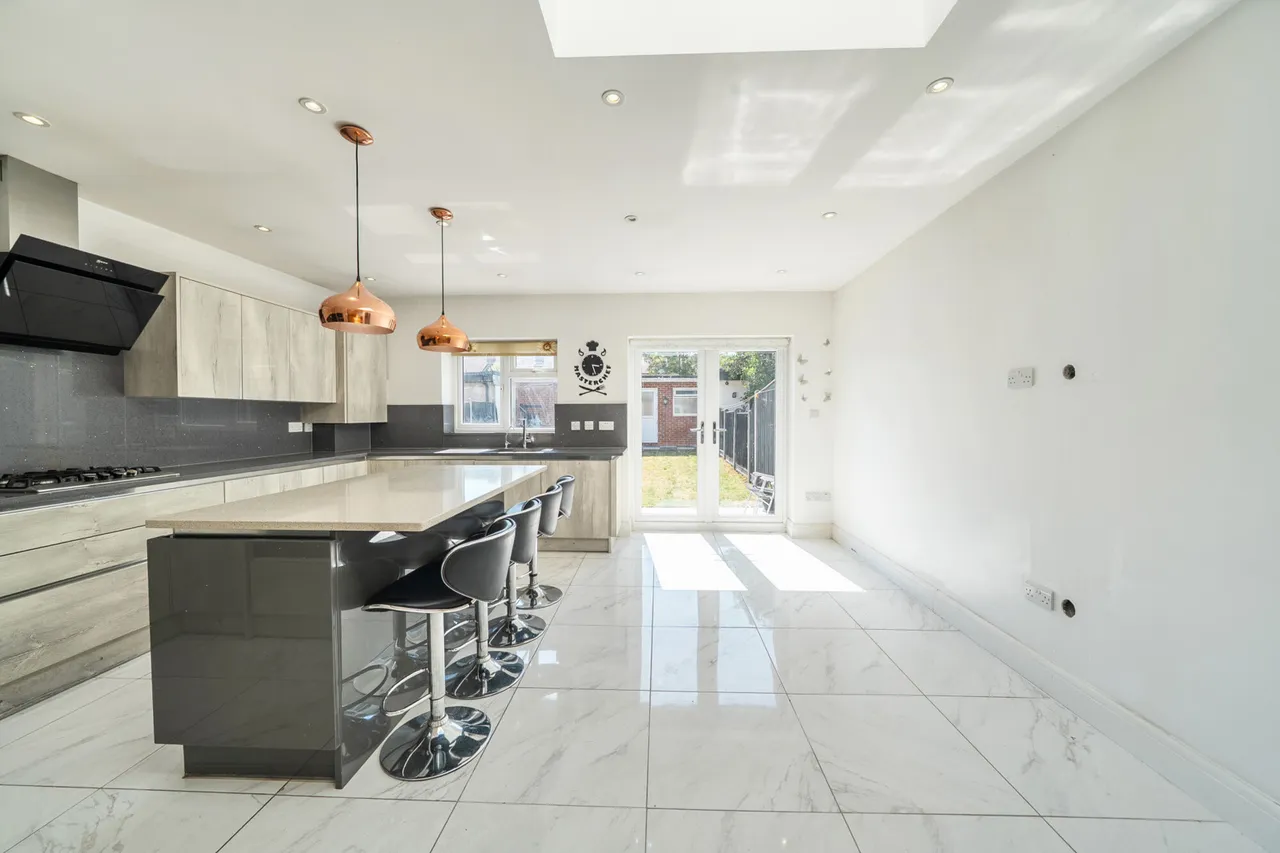 Ravenswood Crescent, Harrow, HA2, photo 30