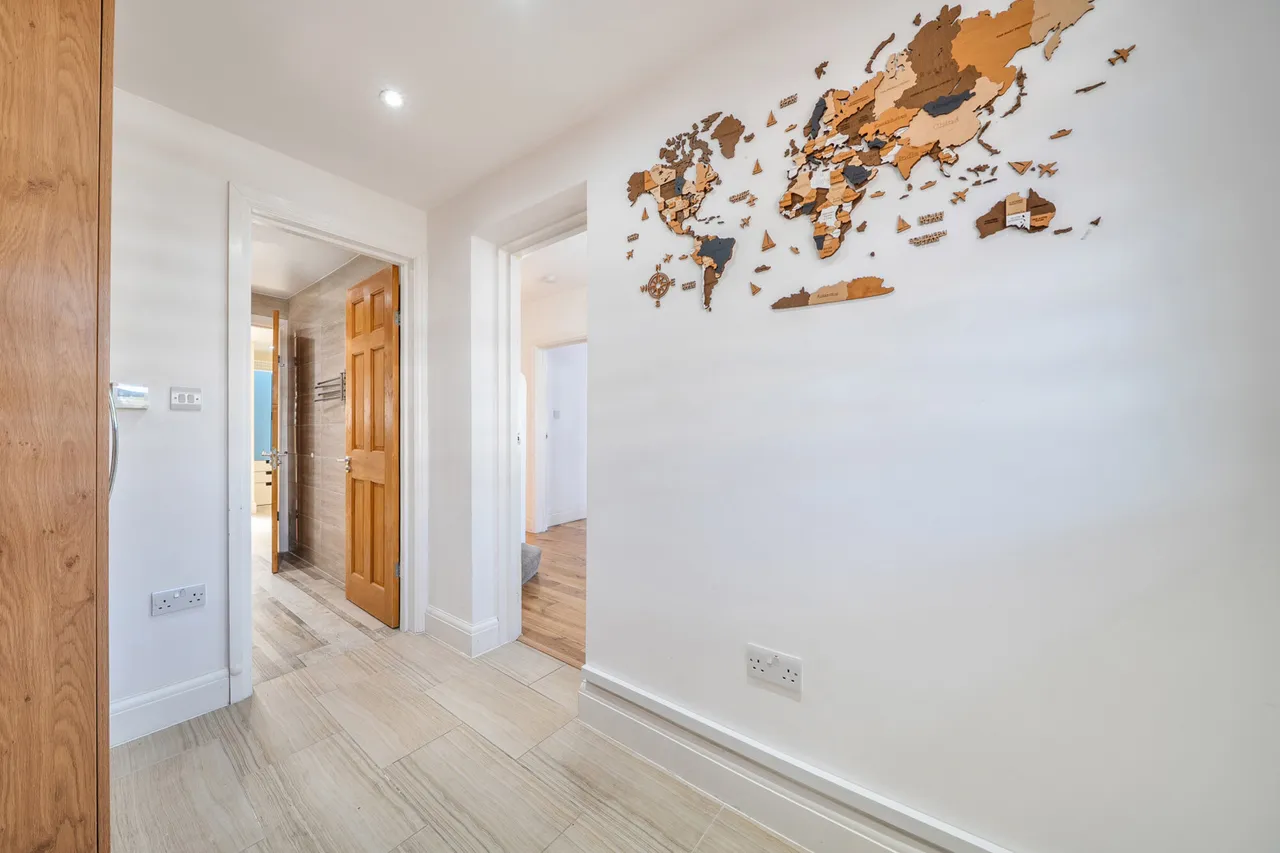 Ravenswood Crescent, Harrow, HA2, photo 27