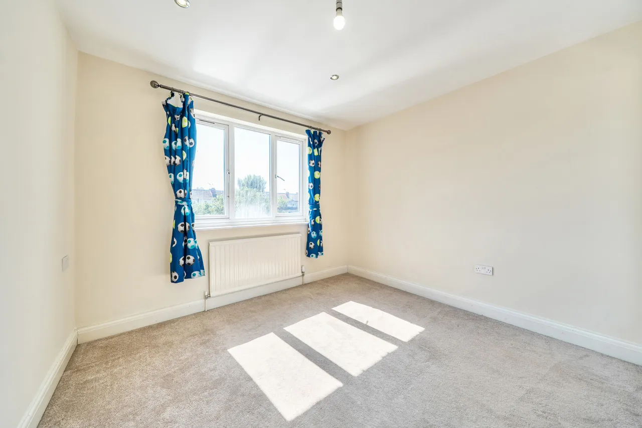 Ravenswood Crescent, Harrow, HA2, photo 9