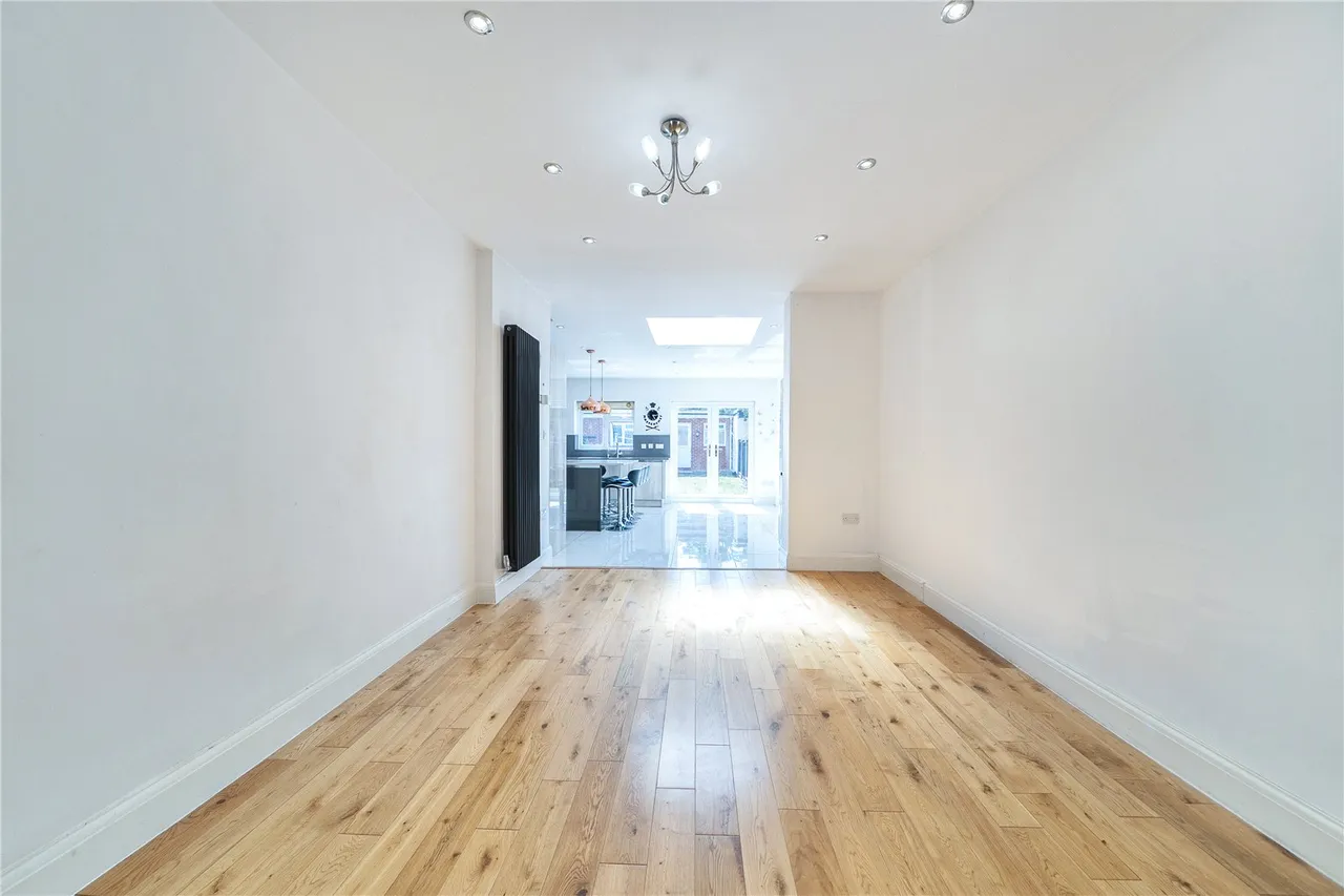 Ravenswood Crescent, Harrow, HA2, photo 16
