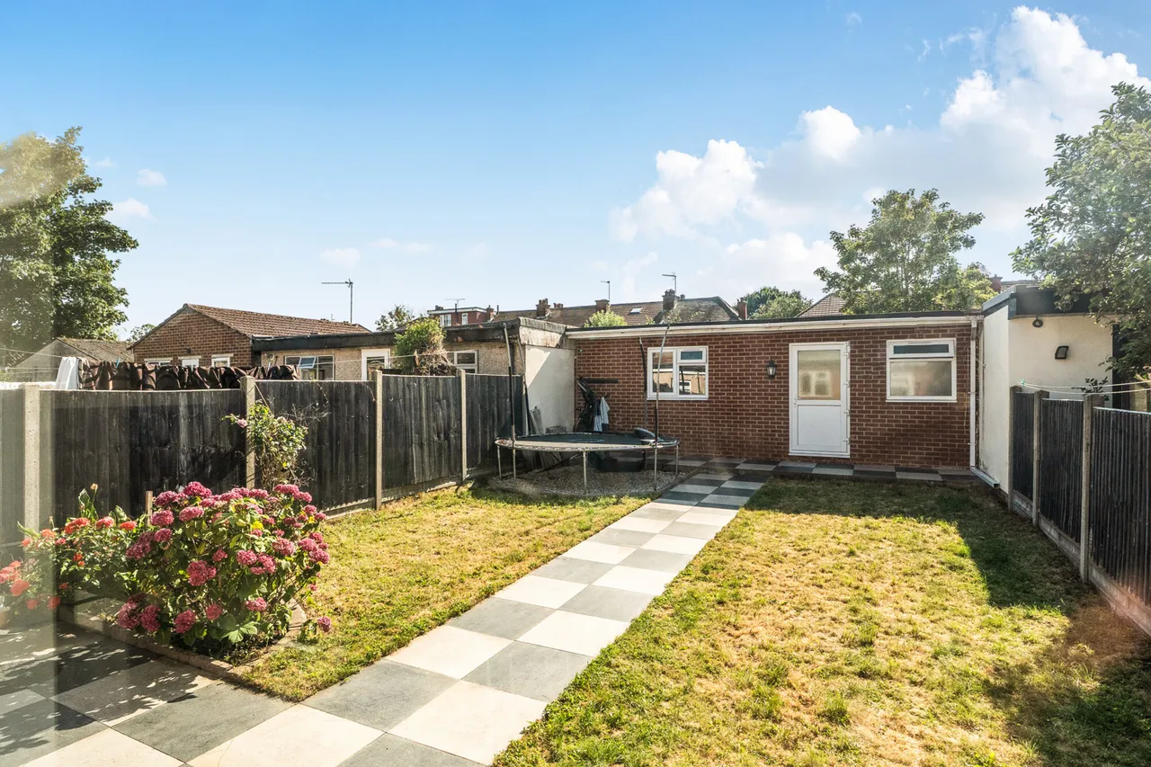 Ravenswood Crescent, Harrow, HA2, photo 5
