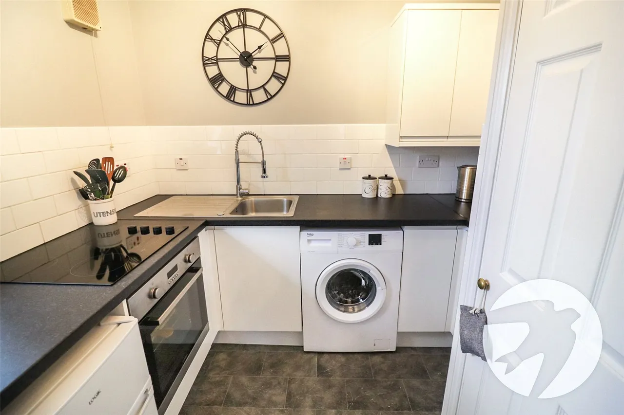 Chandlers Drive, Erith, DA8, photo 7