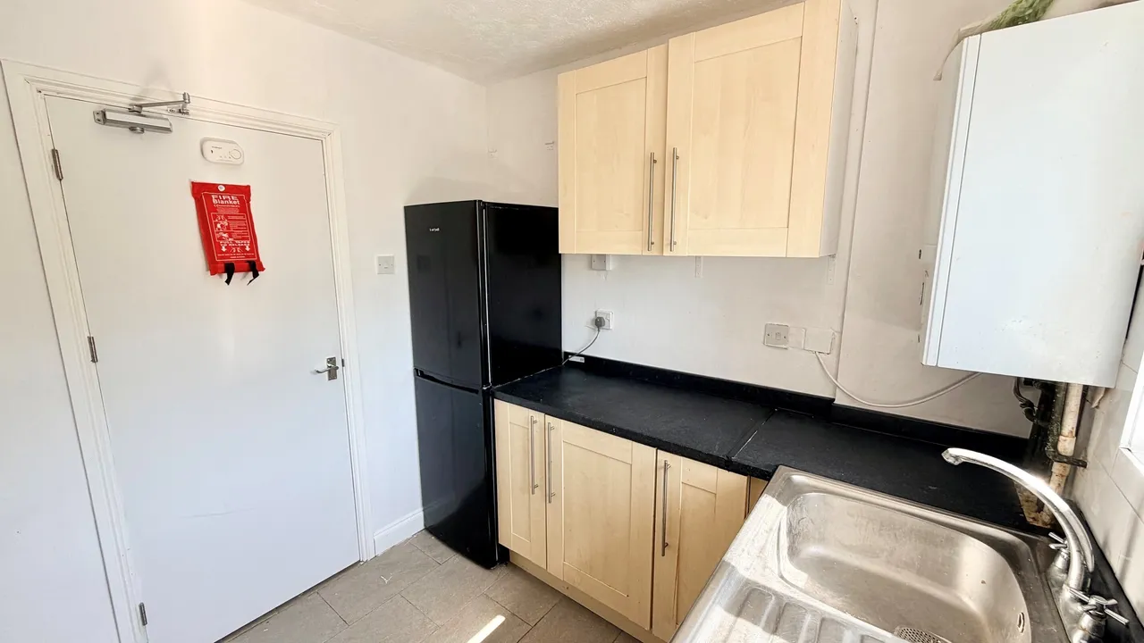 Bader Way, Rainham, RM13 7HU, photo 10