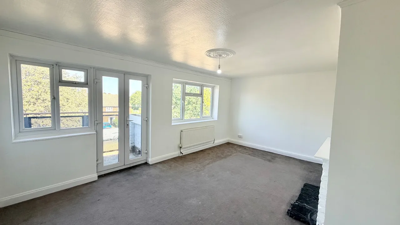 Bader Way, Rainham, RM13 7HU, photo 2
