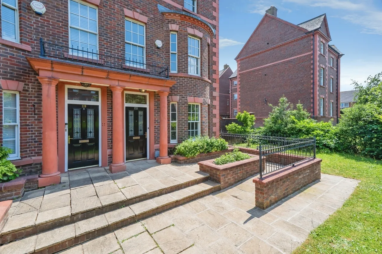 Pewterspear Green Road, Appleton, Warrington, Cheshire, WA4, photo 6
