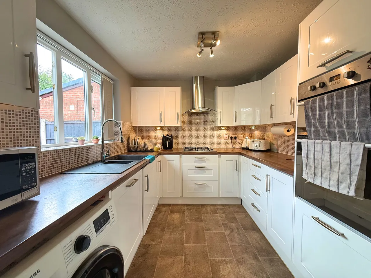 Charleston Close, Sale, photo 9