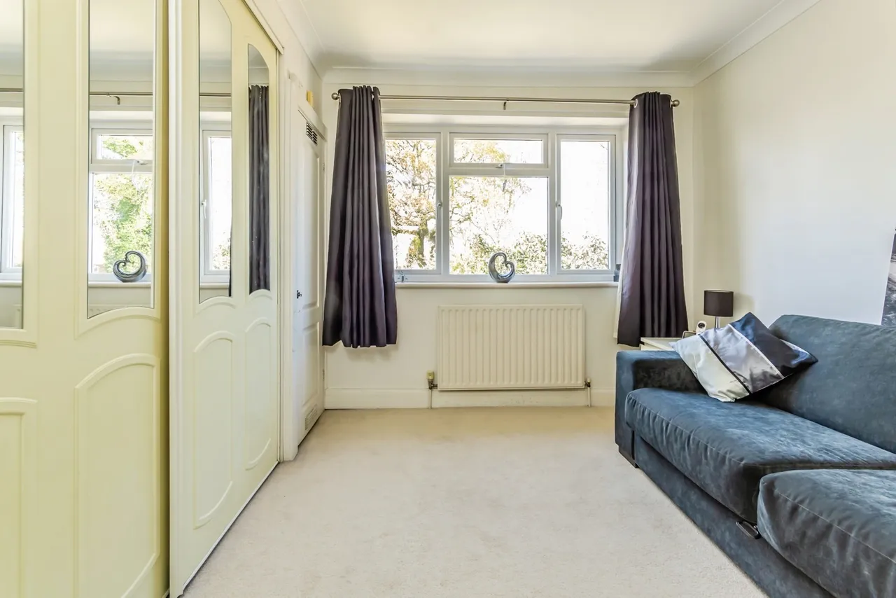 Harewood Gardens, Sanderstead, South Croydon, Surrey, CR2, photo 17