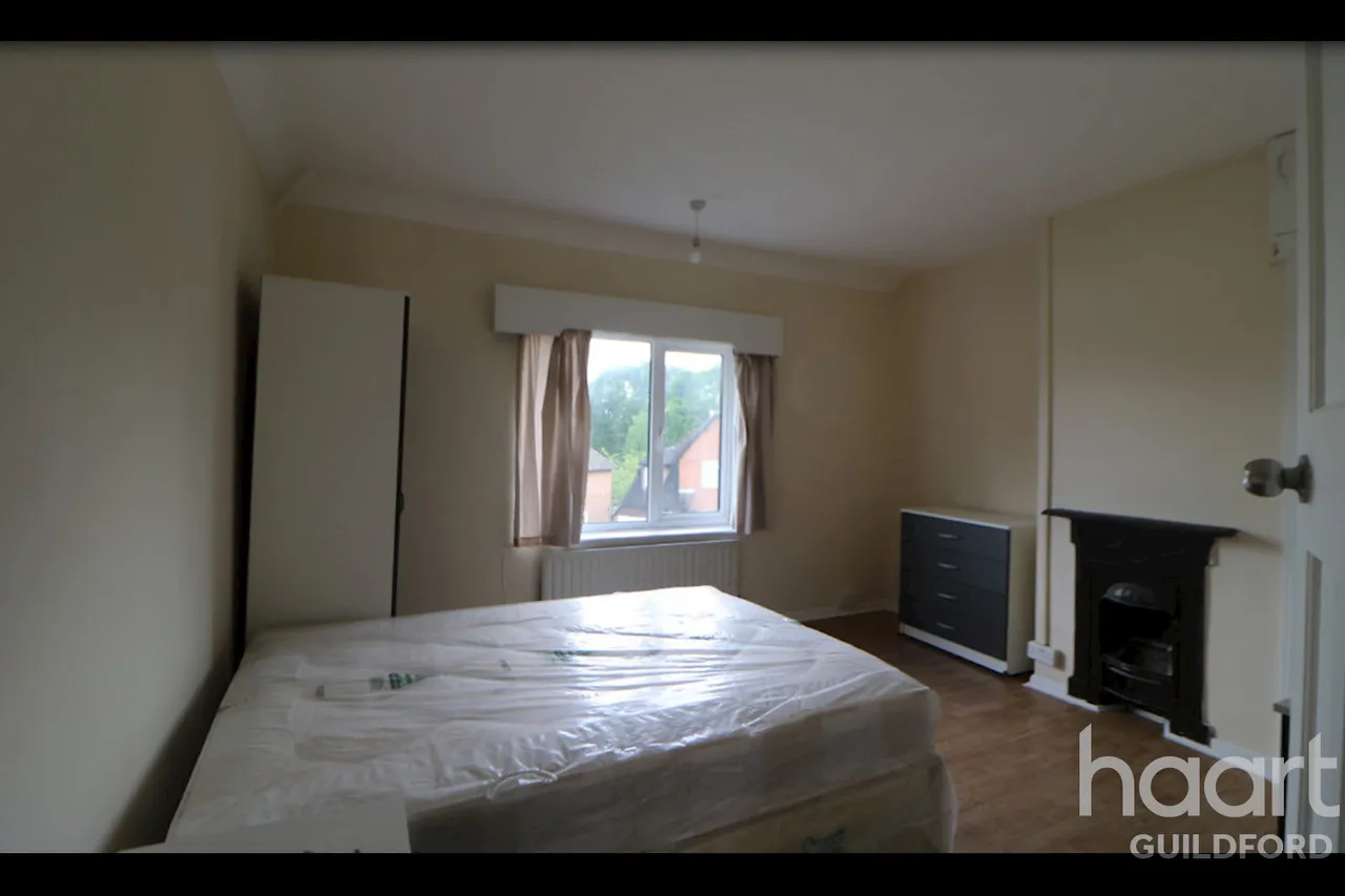 1 bed house to rent, Downing Avenue, GU2