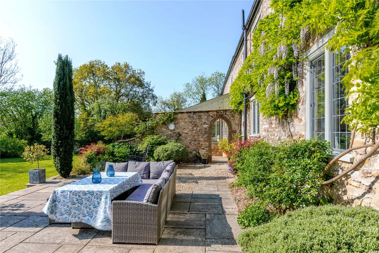 Lower Lane, Dalwood, Axminster, Devon, EX13 7EE, photo 2