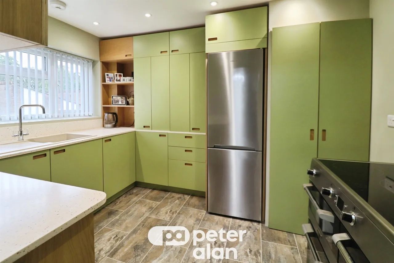 Woodside Court Cardiff, CF14, photo 3