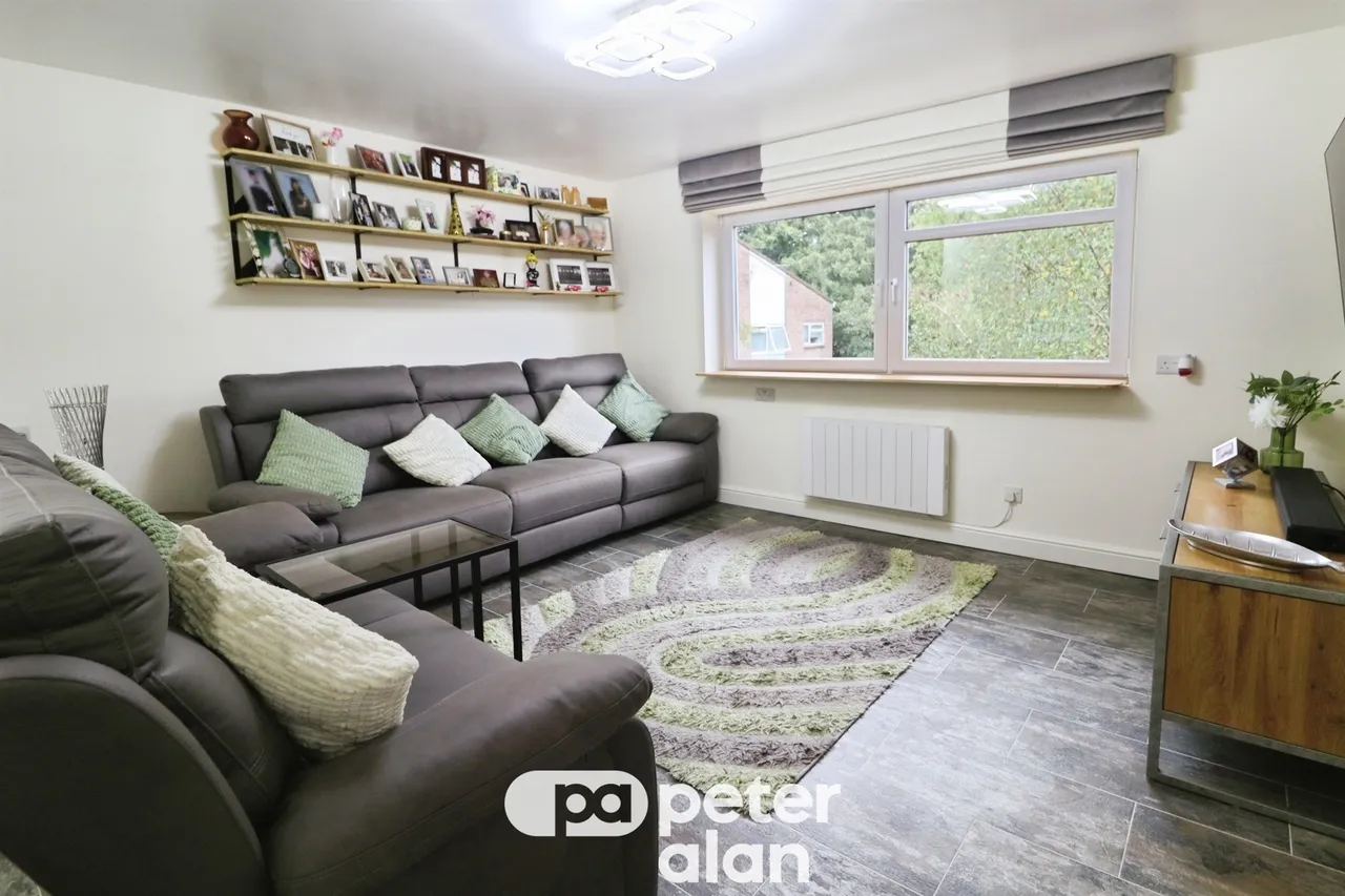 Woodside Court Cardiff, CF14, photo 4