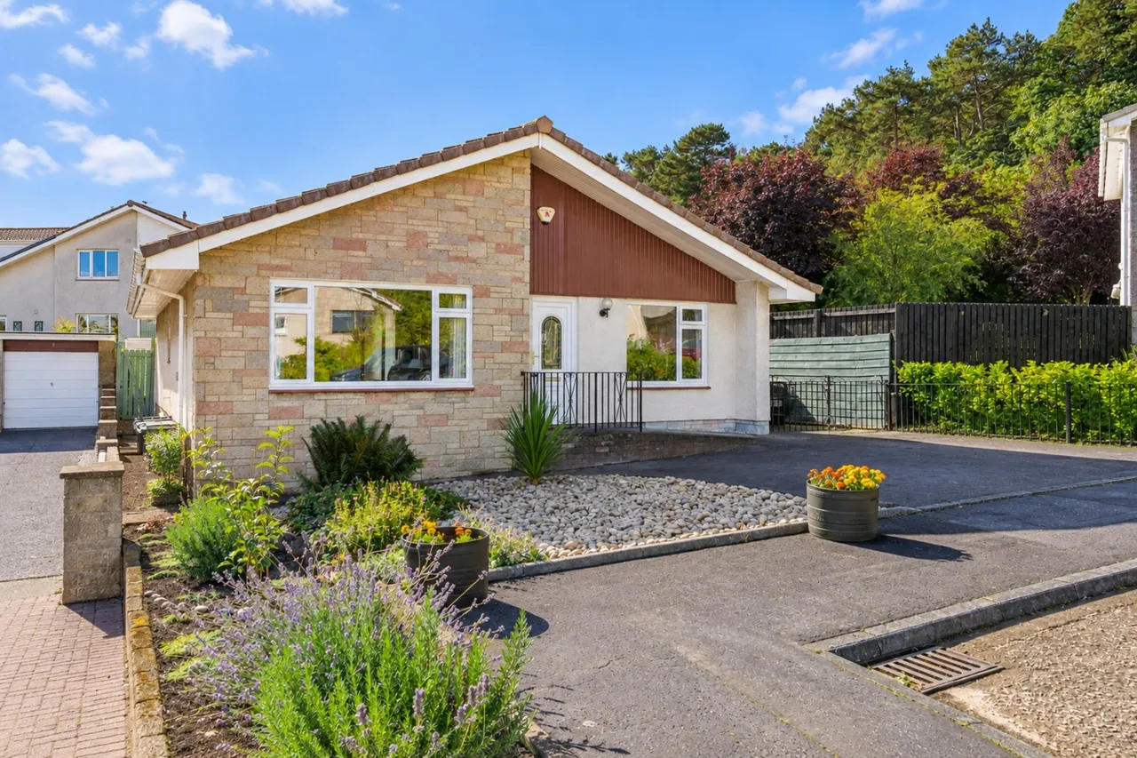 4 bed house for sale — Oxcars Drive, Dalgety Bay, KY11 9UG