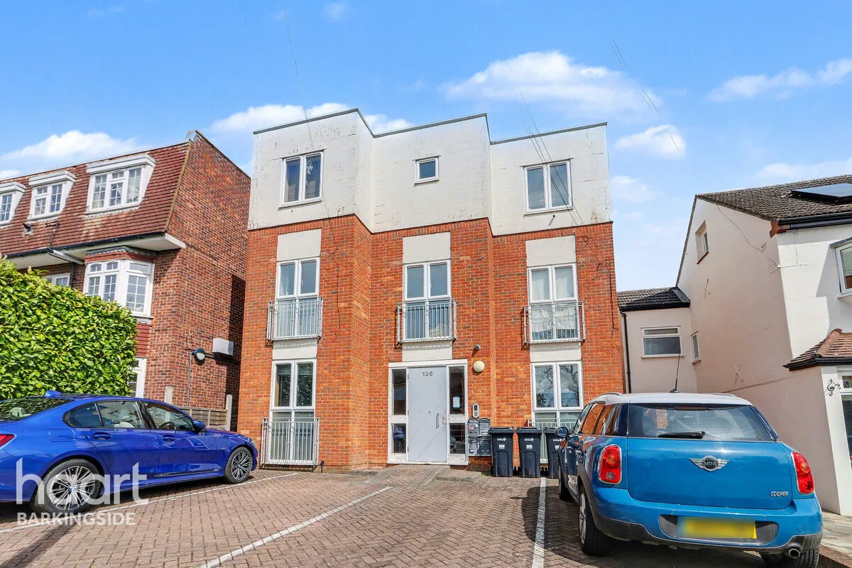 Tomswood Hill, Barkingside, IG6, photo 11