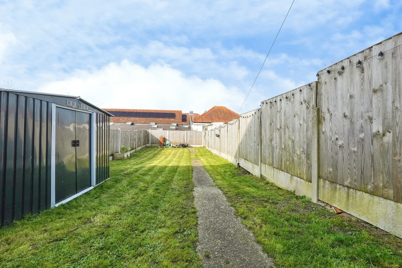 Bell Grove, Aylesham, Kent, CT3, photo 2