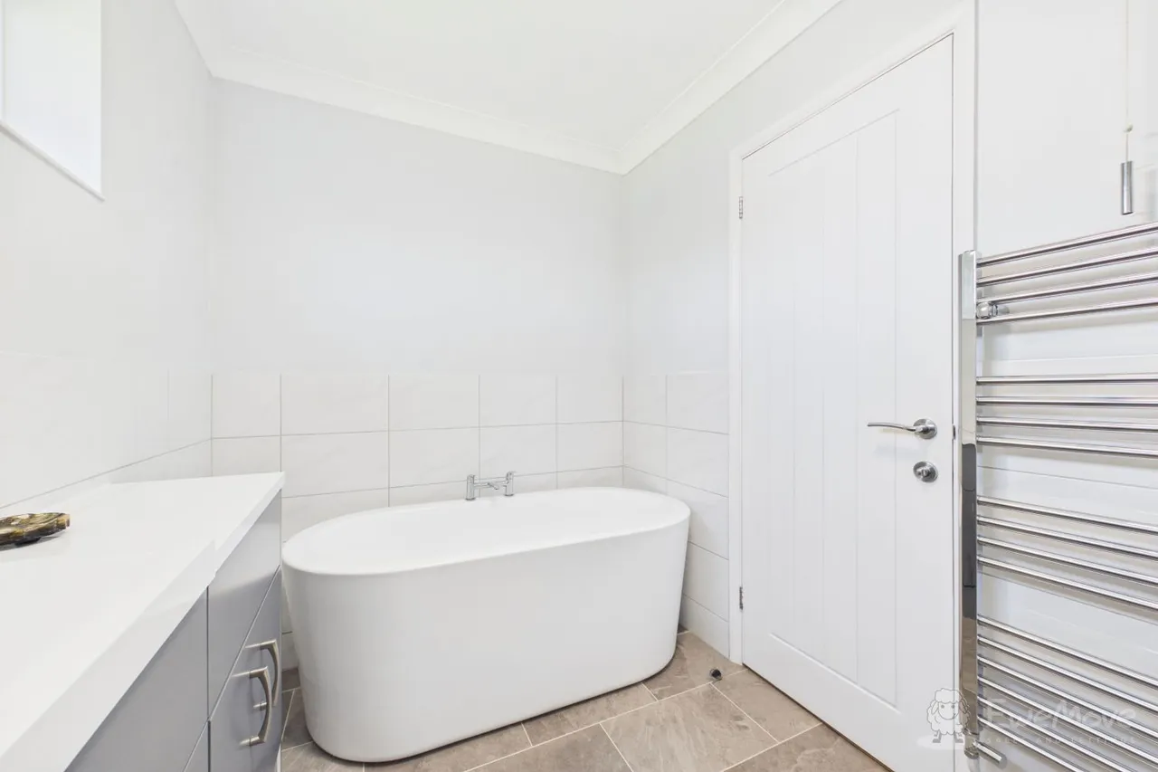 Elizabeth Drive, Capel-Le-Ferne, CT18, photo 12