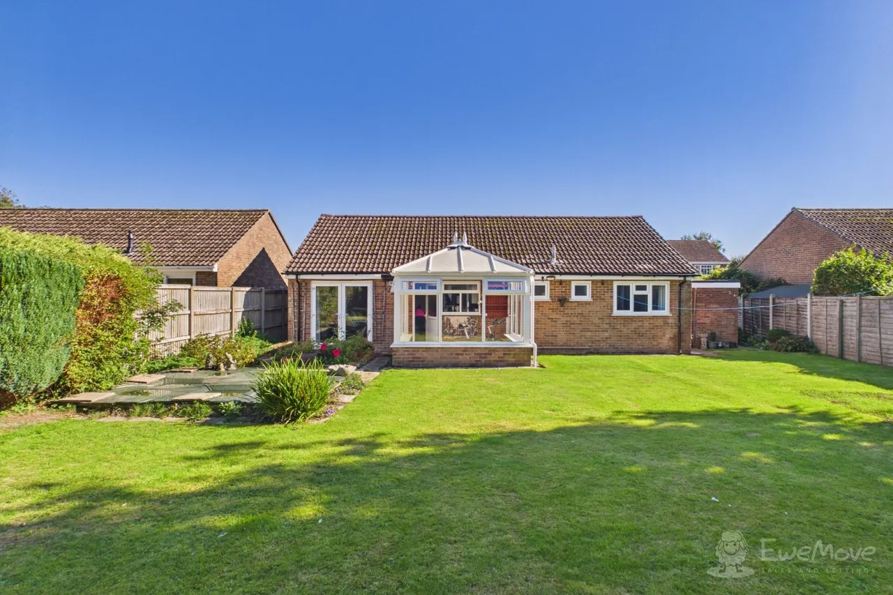 Elizabeth Drive, Capel-Le-Ferne, CT18, photo 3