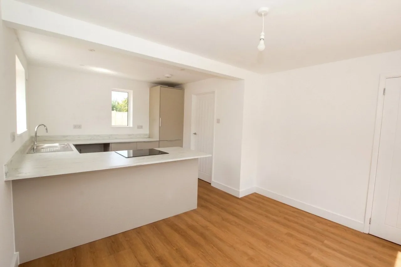 Grenville Avenue, Locking, BS24, photo 4