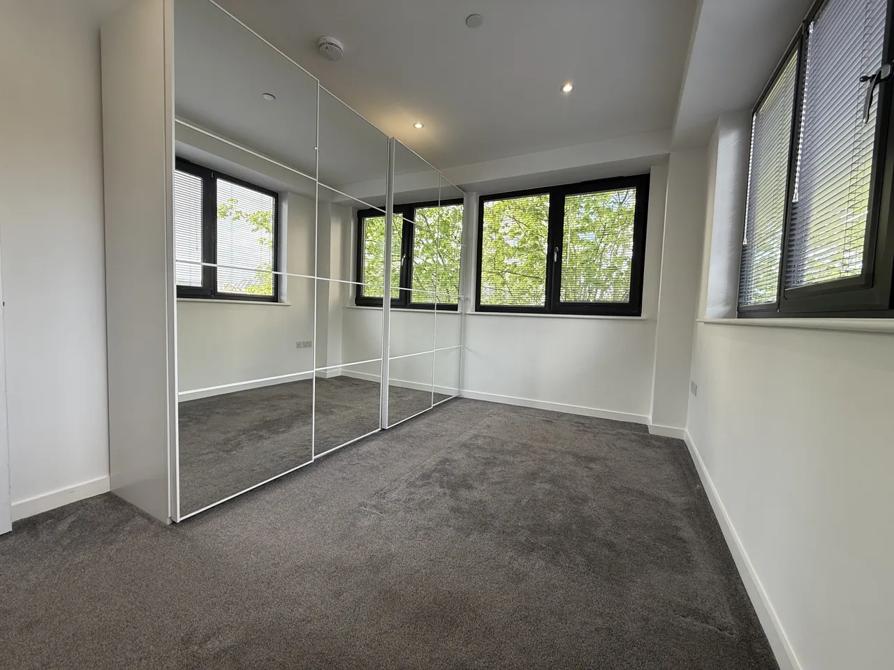 1394-1400 High road, London, photo 6