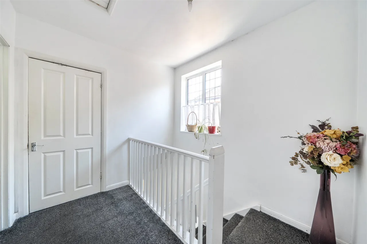 Barnfield Avenue, Mitcham, CR4 1DN, photo 9