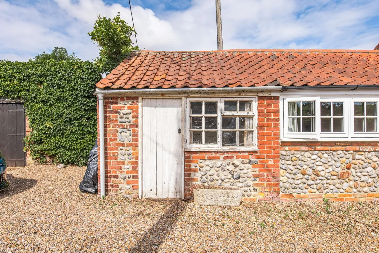 Delightful Sidestrand Cottage, Full o, photo 11