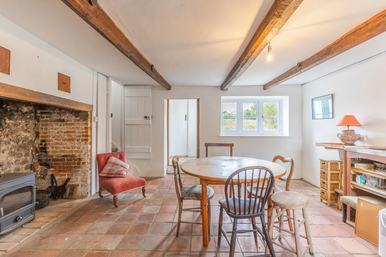 2 bed flat for sale, Delightful Sidestrand Cottage, Full o