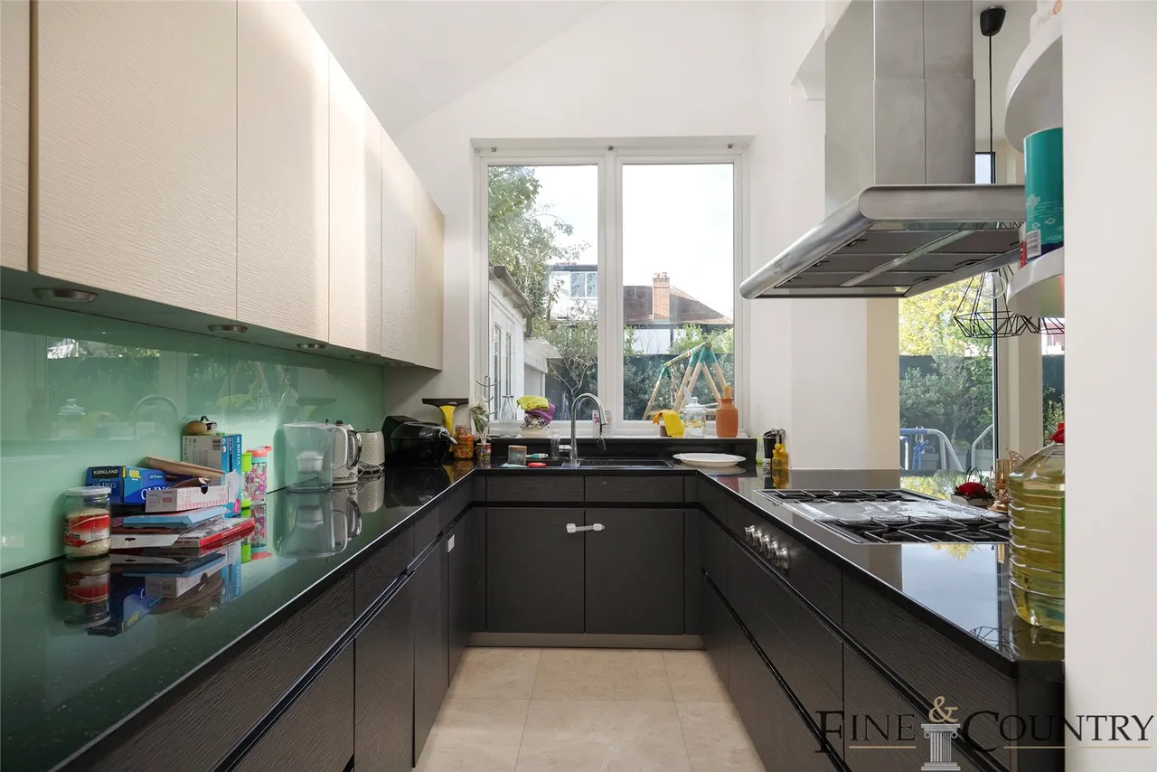 Sidmouth Road, London, photo 6