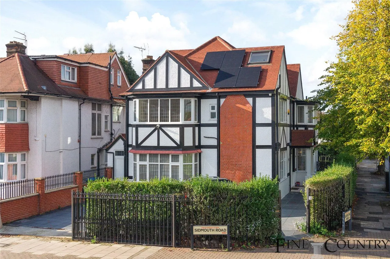 Sidmouth Road, London, photo 29