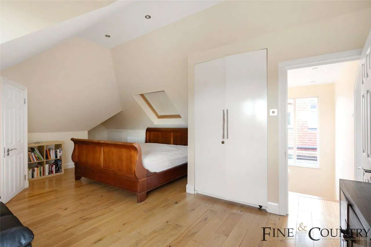 Sidmouth Road, London, photo 22