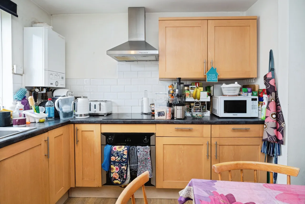 Carroll Close, London, E15, photo 3