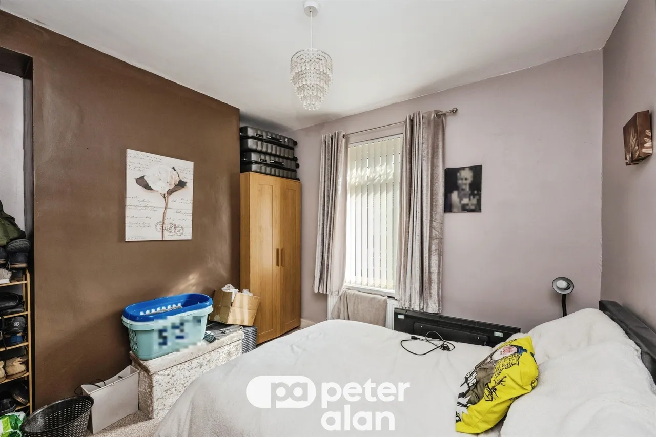Victoria Street, Neath, SA11, photo 4
