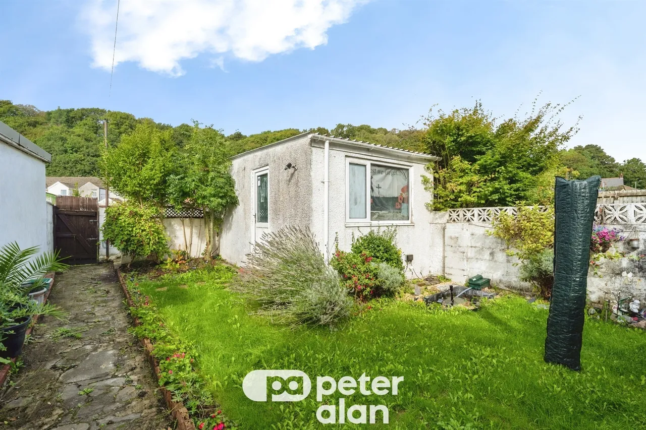 Victoria Street, Neath, SA11, photo 18