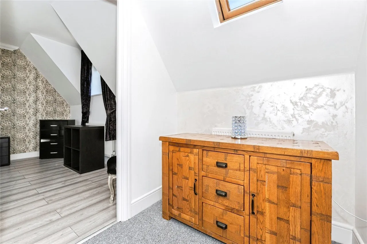 Weymouth Drive, Chafford Hundred, Grays, Essex, RM16, photo 21