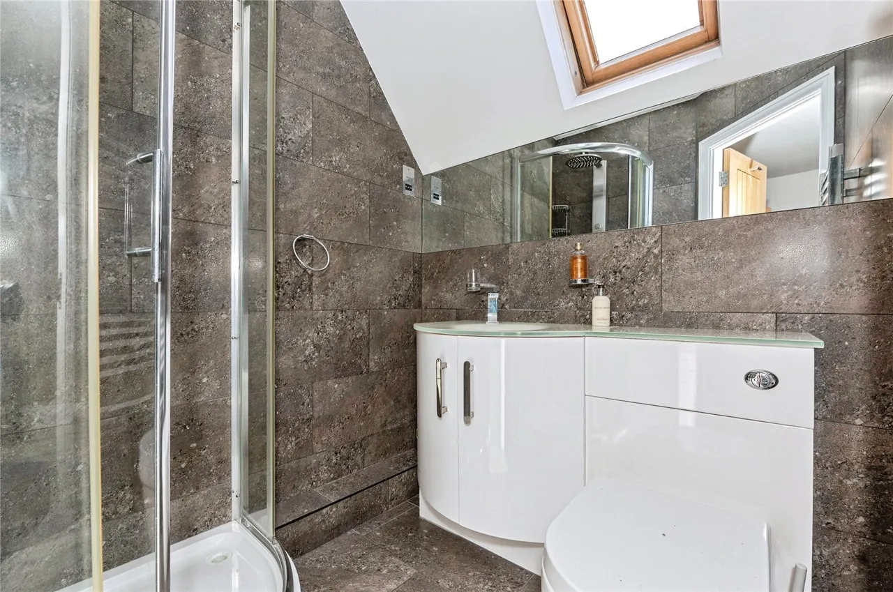 Weymouth Drive, Chafford Hundred, Grays, Essex, RM16, photo 16