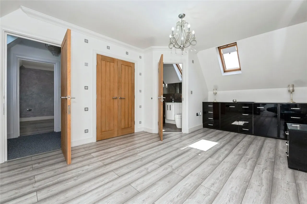 Weymouth Drive, Chafford Hundred, Grays, Essex, RM16, photo 15