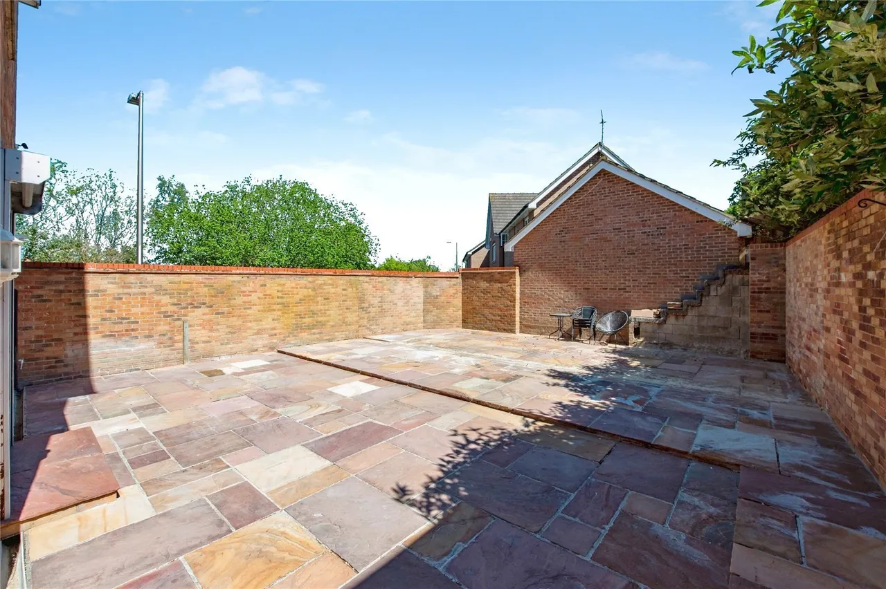 Weymouth Drive, Chafford Hundred, Grays, Essex, RM16, photo 23