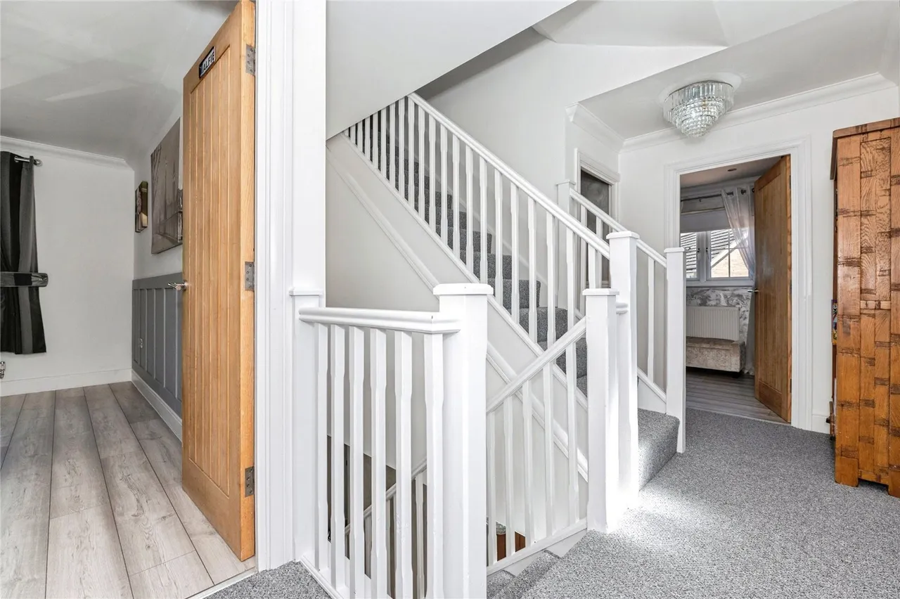 Weymouth Drive, Chafford Hundred, Grays, Essex, RM16, photo 14