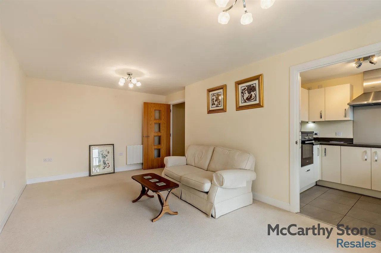 Westfield Road, Wellingborough, NN8, photo 4